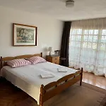 Obzor, Orkinos Apartament