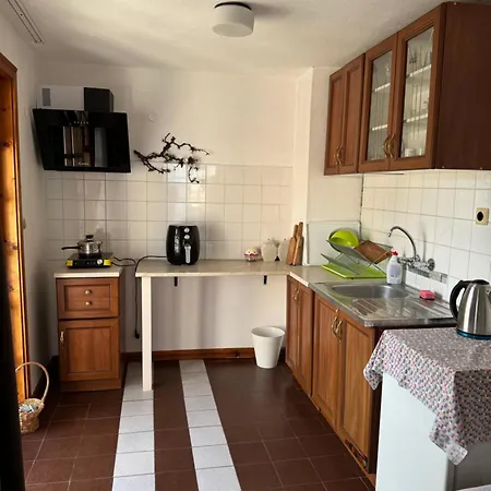 Obzor, Orkinos Apartman