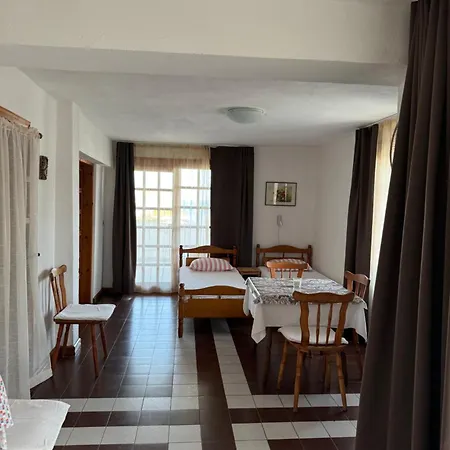 Apartman Obzor, Orkinos *