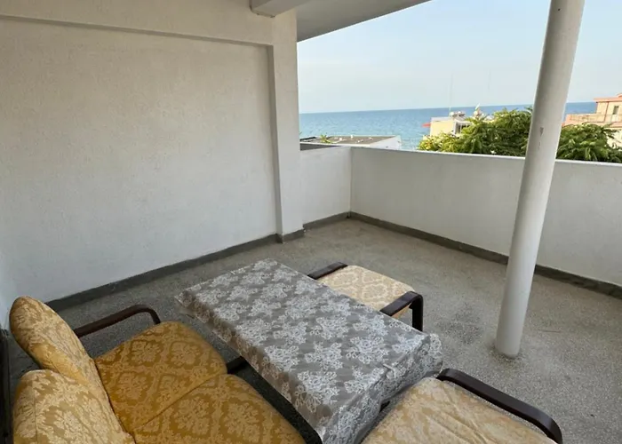 Obzor, Orkinos Apartment