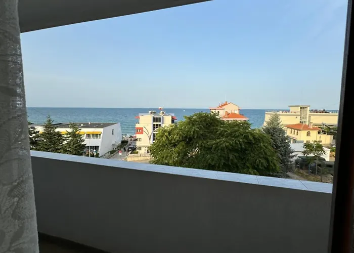 Obzor, Orkinos Apartment